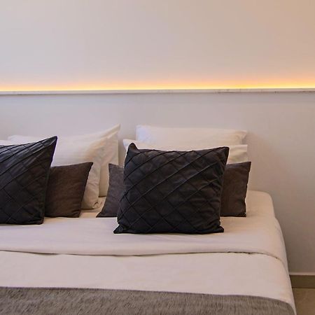 Phaedrus Living - Seaside Executive Flat Harbour 207 Apartment Пафос Екстериор снимка